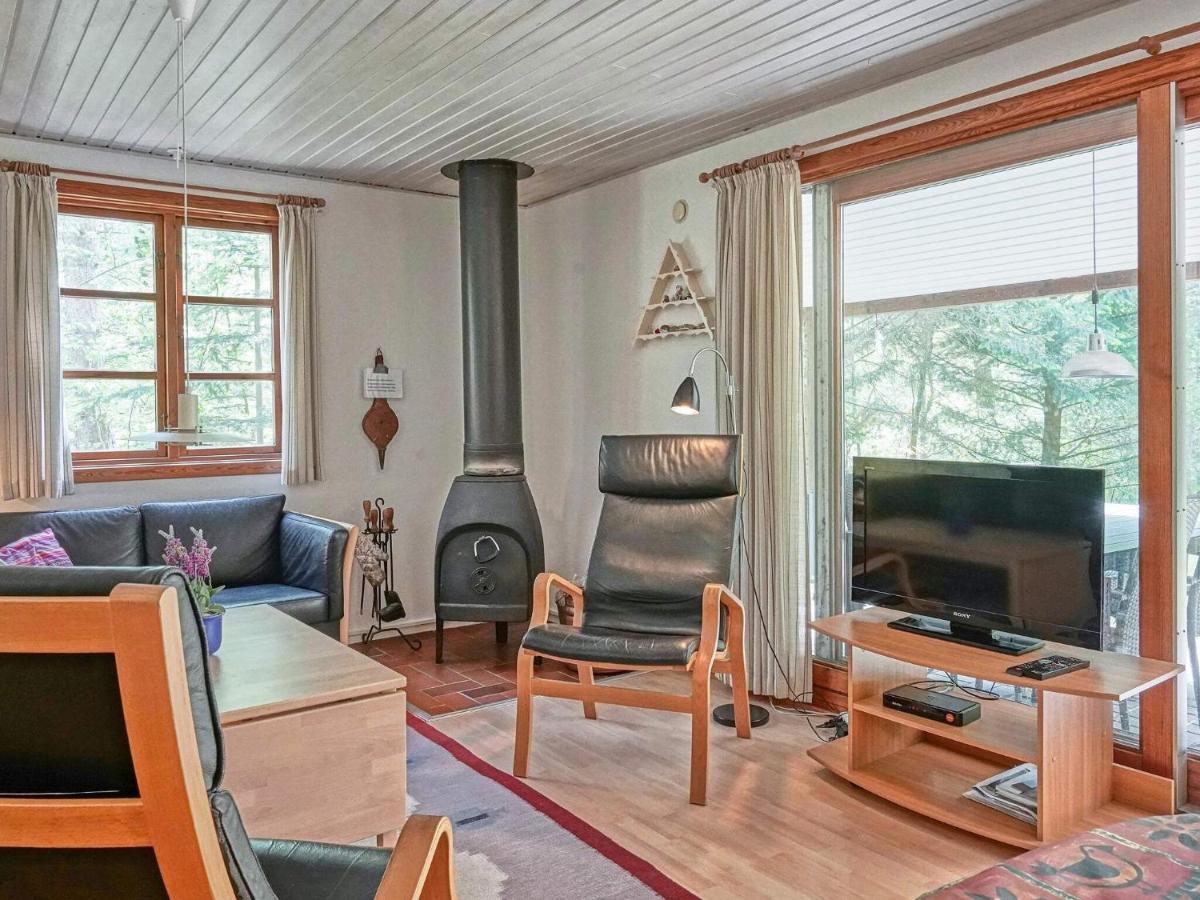Three-Bedroom Holiday Home In Ronne 4 Rønne Exterior foto