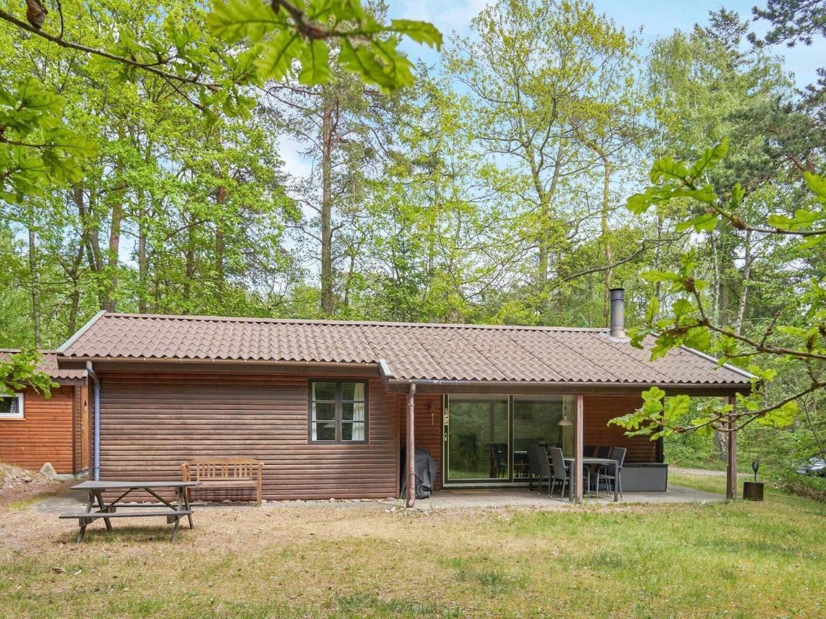 Three-Bedroom Holiday Home In Ronne 4 Rønne Exterior foto