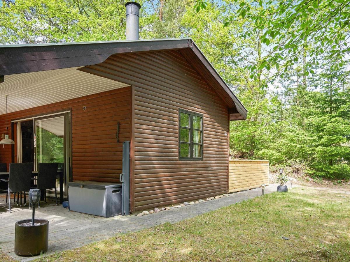 Three-Bedroom Holiday Home In Ronne 4 Rønne Exterior foto